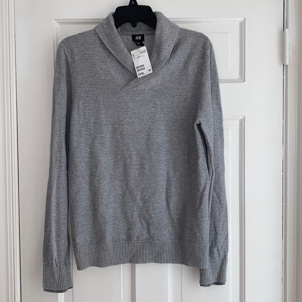 H&m gray sweater nwt size small